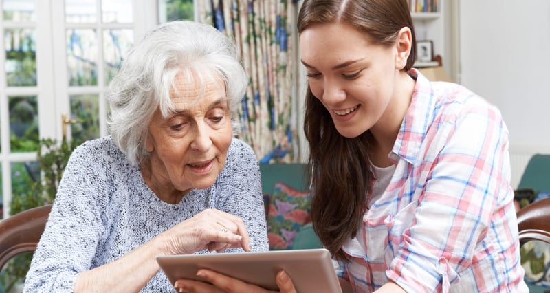 grand-mere-et-petite-fille-chatbot