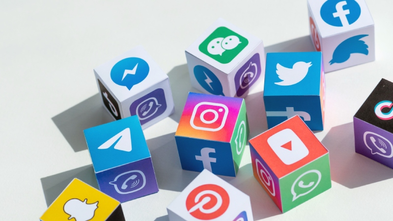 communiquer-reseaux-sociaux